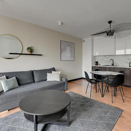 Apartment Chmielna Park Old Town